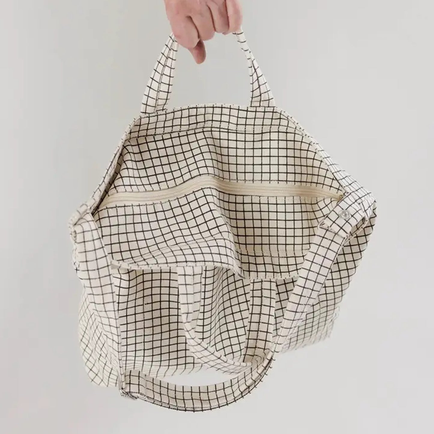BAGGU Natural Grid Horizontal Zip Duck Bag