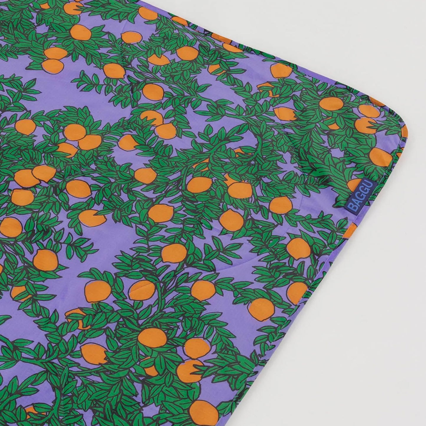 BAGGU Puffy Picnic Blanket: Orange Tree Periwinkle