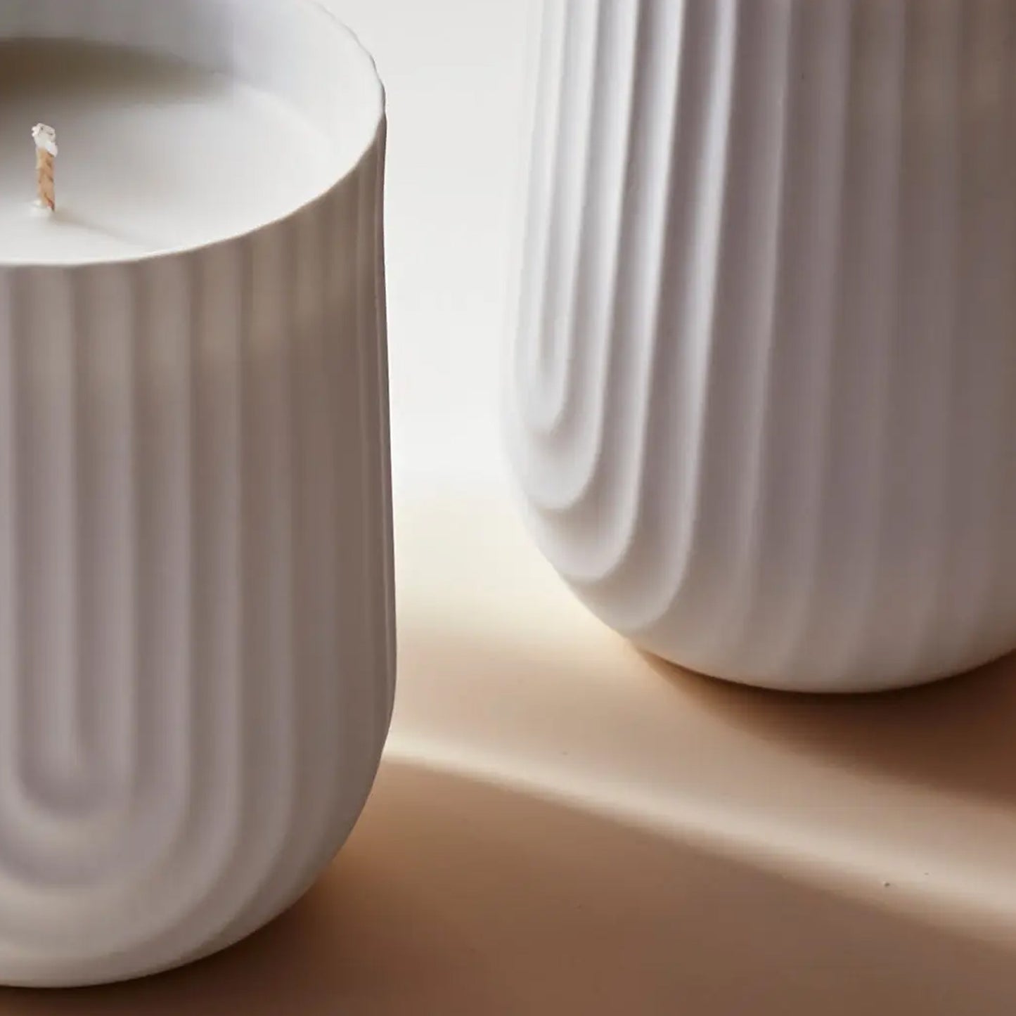 Arc Porcelain Candle - Eau Currant