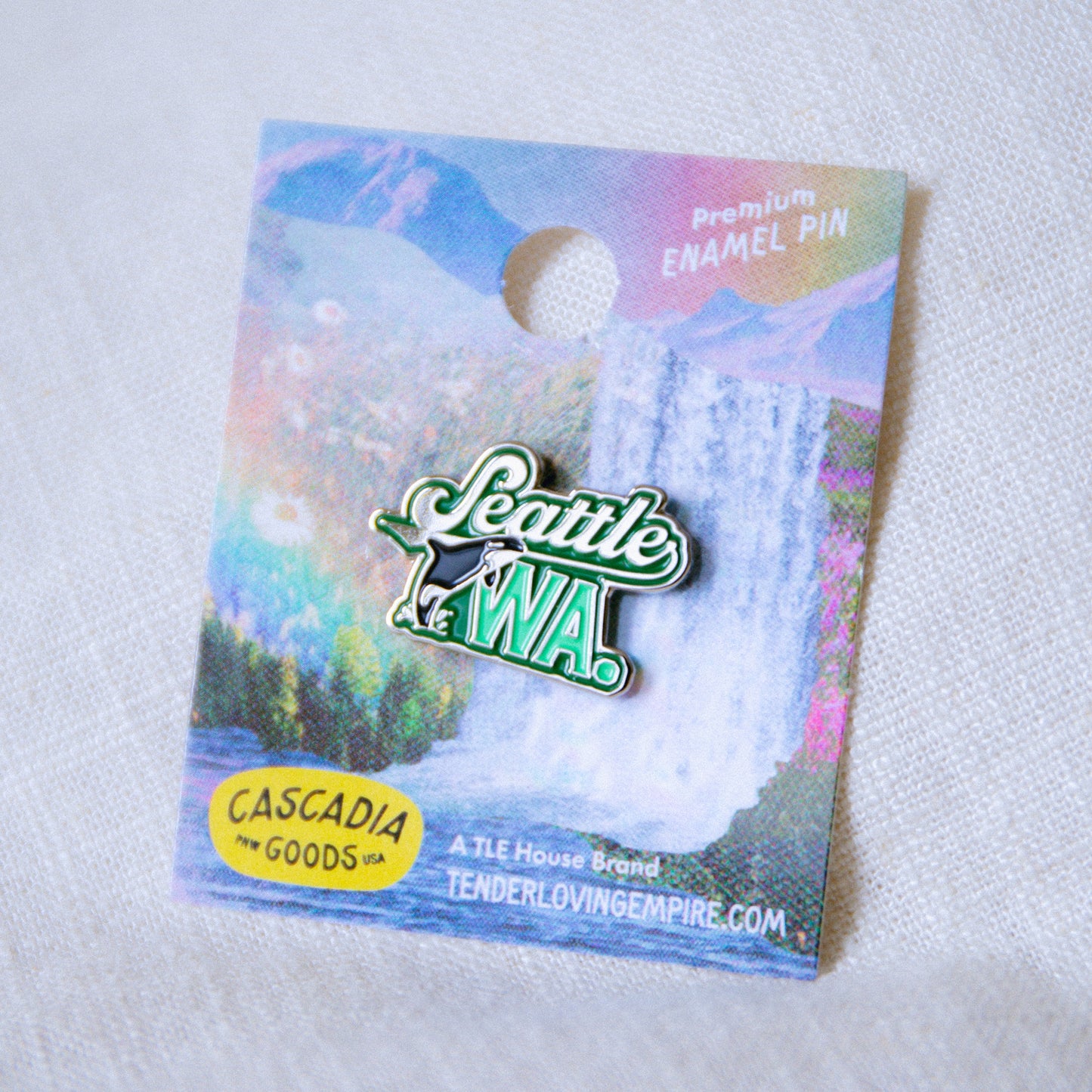 Seattle Orca Enamel Pin